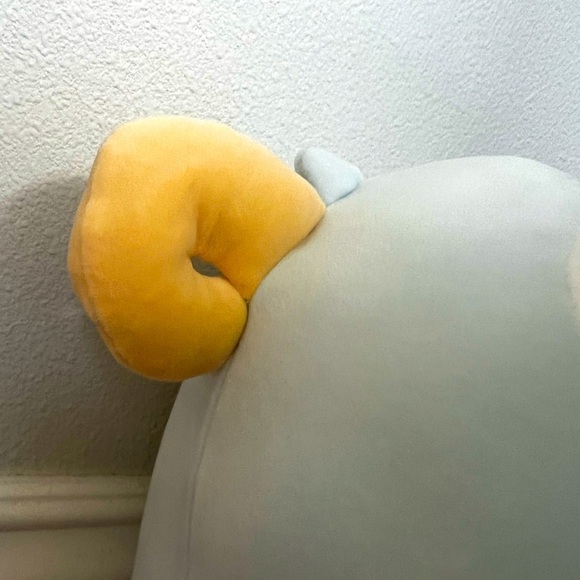 NWT 14 Inch Squishmallow Sheep Holding Flower 🐏🌸 - Picture 5 of 8